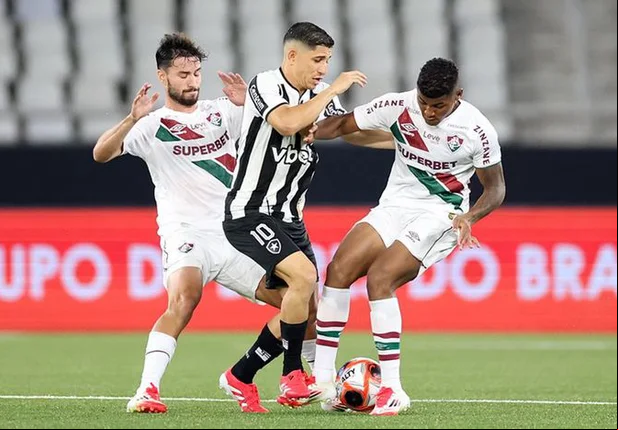 Botafogo e Fluminense em duelo pelo Campeonato Carioca