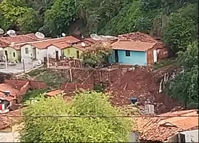 Casa desaba em Picos