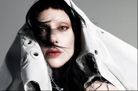 Lady Gaga anuncia data de lançamento do sétimo álbum da carreira