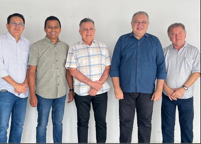 Da esquerda para a direita: Franzé Silva; José Santana; Francisco Costa; Flávio Nogueira; Florentino Neto; Merlong Solano e Wilson Martins