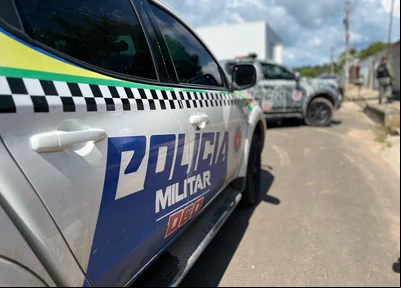 Equipes da Polícia Militar no local