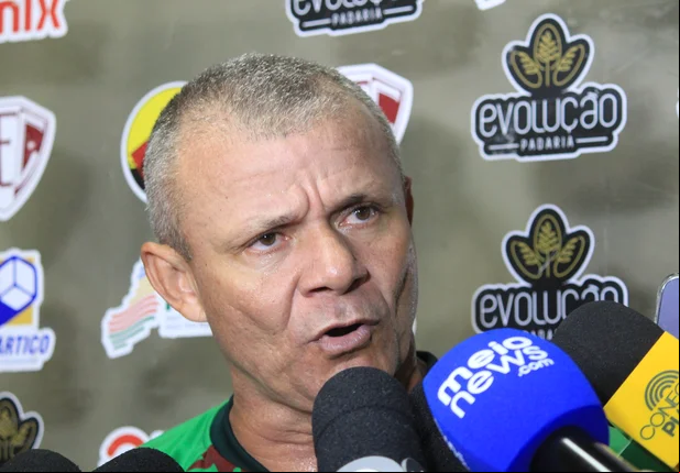 Marcinho Guerreiro protesta contra arbitragem