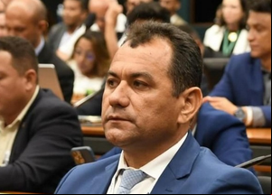 Prefeito Carlinhos Reis