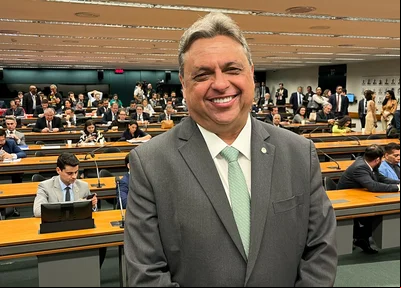 Congresso Nacional prorroga mandato de Júlio Arcoverde, deputado federal pelo PP-PI, na presidência da CMO