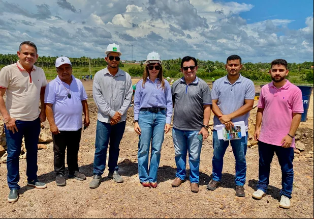 Obra do IFPI avança em Esperantina e autoridades visitam o local