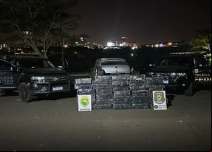PF e PM apreendem mais de 600kg de maconha em Foz do Iguaçu