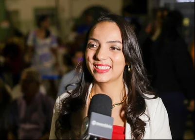Secretária Ingrid Persi
