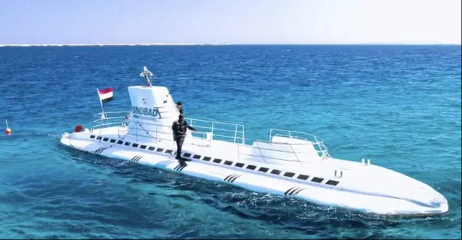 Submarino turístico afunda no Egito e deixa seis russos