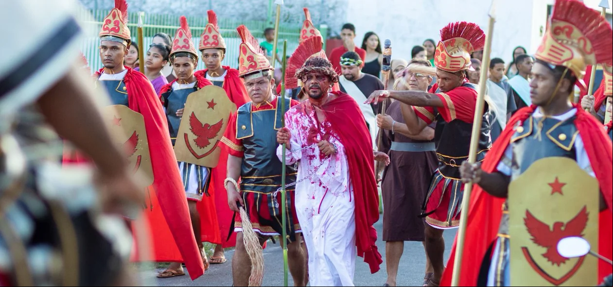 Ela é dividida em 14 estações que representam cenas específicas da Paixão de Cristo