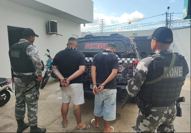 Os dois suspeitos foram conduzidos à Central de Flagrante