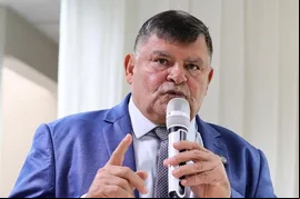 Prefeito se torna réu por suspeita de envolvimento com CV