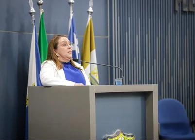 Teresinha Medeiros na tribuna