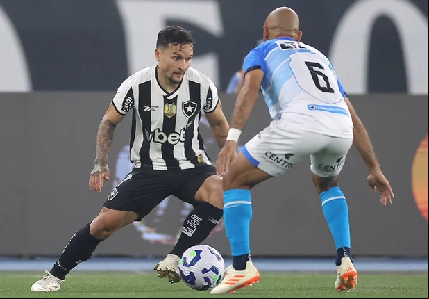 Artur foi autor de um dos gols na vitória do Botafogo contra o Capital na Copa do Brasil