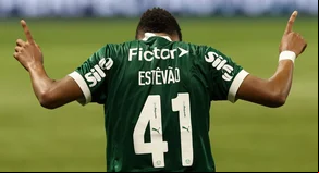 Com show de Estêvão, Palmeiras vence Ceará e avança para as oitavas da Copa do Brasil
