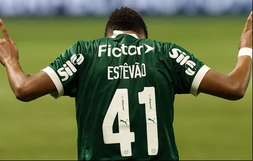 Com show de Estêvão, Palmeiras vence Ceará e avança para as oitavas da Copa do Brasil