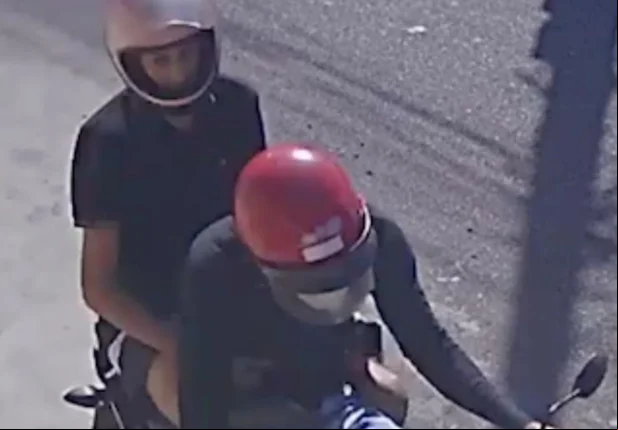 Criminoso baleado pilotava motocicleta quando foi atingido