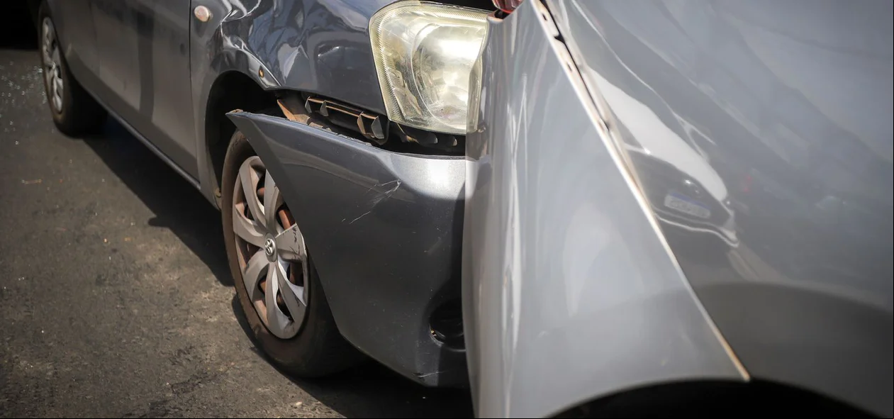 Etios acabou colidindo com carro da frente