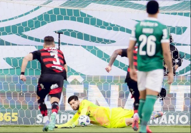 Flamengo vence Palmeiras pelo Brasileirão