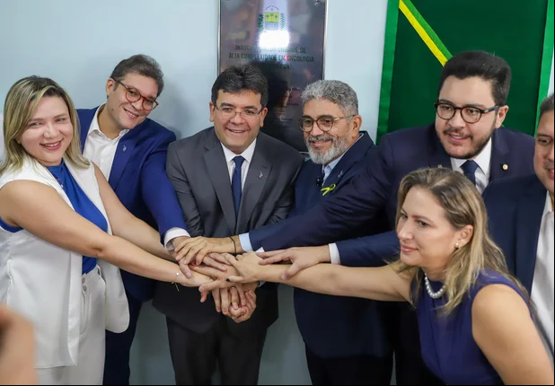 Governador Rafael Fonteles inaugura unidade oncológica no HGV