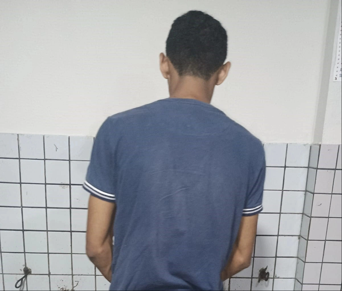 Homem com mandado por roubo é preso após romper tornozeleira em Teresina