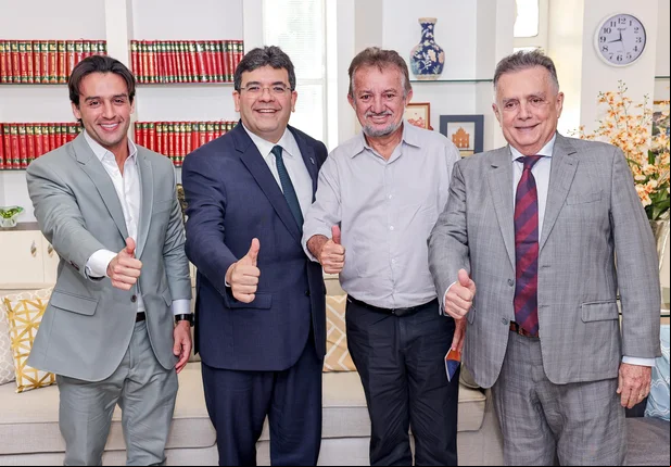 Joãozinho Félix ao lado de Rafael Fonteles, Flávio Nogueira e Flávio Nogueira Júnior
