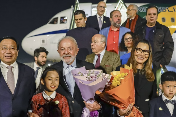 Lula visita Pequim em meio a tensões entre EUA e China