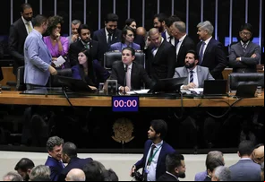 Câmara dos Deputados aprova projeto que reajusta salários dos servidores públicos