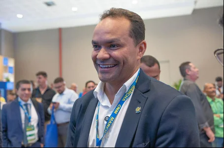 Pedro Gomes participa da abertura da XXVI Marcha a Brasília