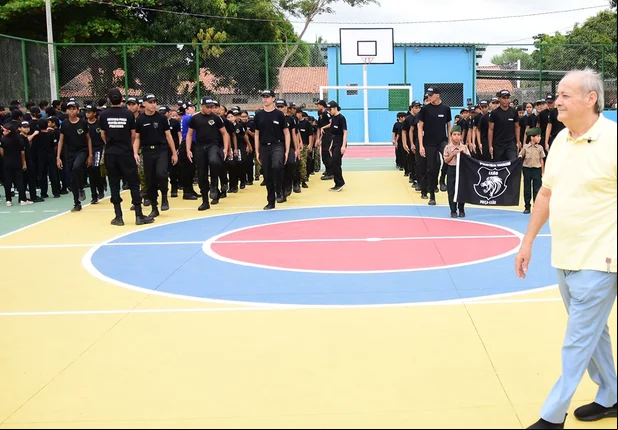 Prefeito Silvio Mendes inaugura quadra poliesportiva na Santa Maria da Codipi