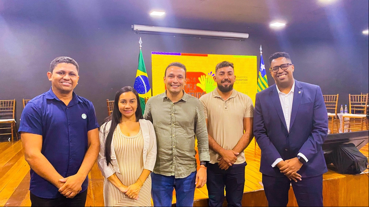 Prefeitura de Uruçuí participa de encontro pela juventude piauiense em Teresina