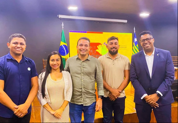Prefeitura de Uruçuí participa de encontro pela juventude piauiense em Teresina