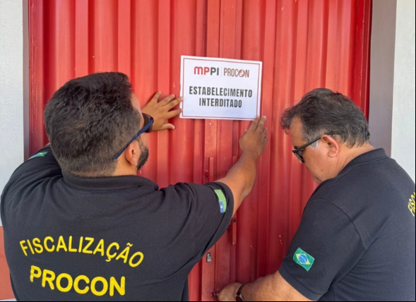 Procon interdita farmácia irregular