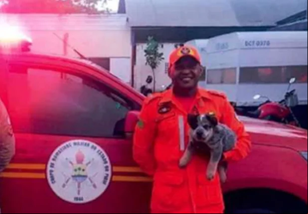 Tenente Marcílio e o cão Athos
