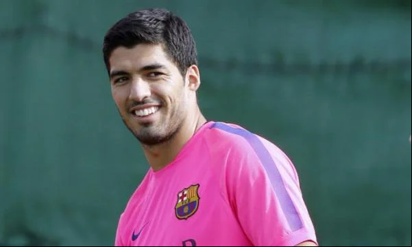  Luis Suárez é apresentado oficialmente pelo Barcelona