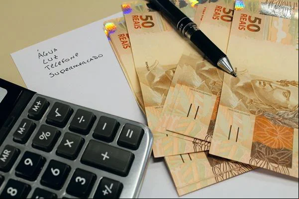    O Índice de Preços ao Consumidor Amplo-15 (IPCA-15) che