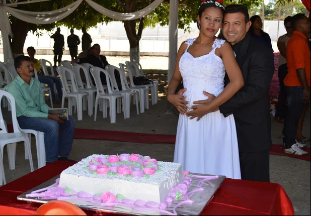Casamento entre detentos é realizado na Penitenciária Irmão Guido