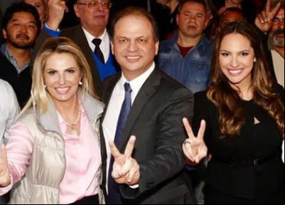 Cida Borghetti, Ricardo Barros e Maria Victoria Broghetti Barros