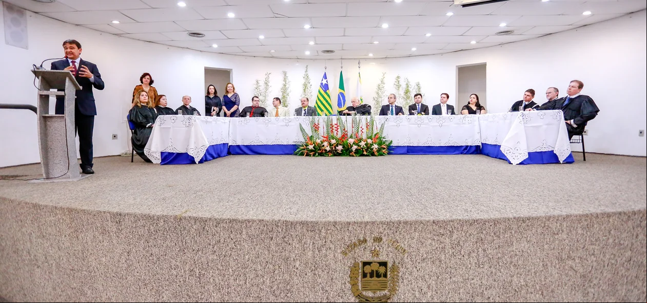 Governador Wellington Dias durante seu pronunciamento