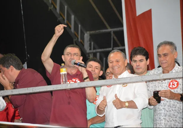 Padre Walmir faz duras críticas ao adversário, Gil Paraibano