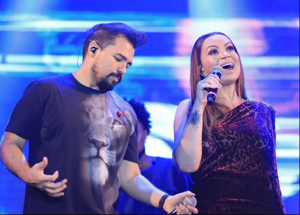Solange Almeida e Xandy Avião