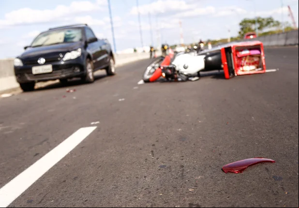 Funcionário fica ferido em acidente na Ponte Wall Ferraz 