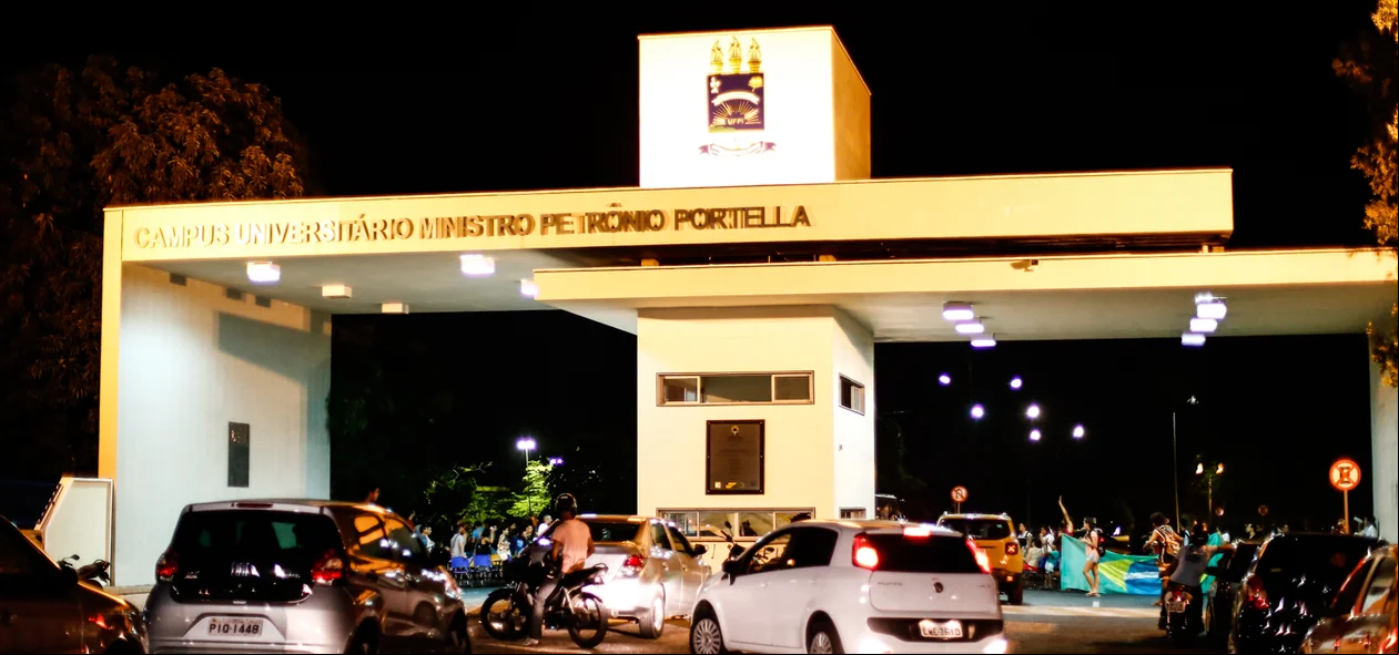 Estudantes não conseguem entrar na UFPI