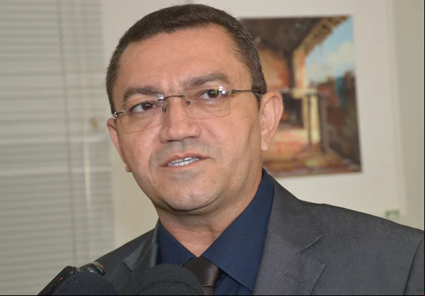 Padre Walmir empossa hoje a tarde seu novo secretariado