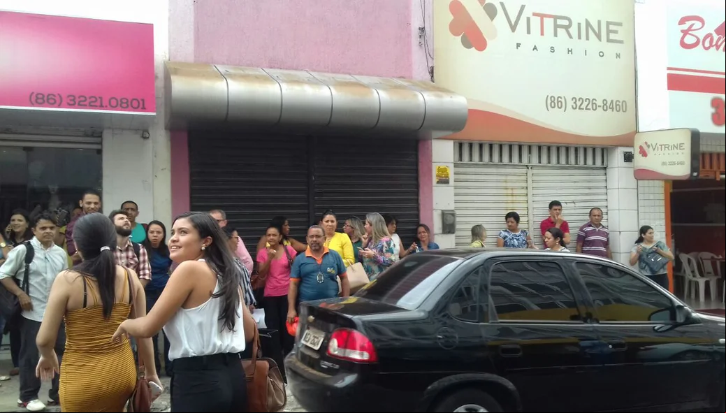 Pessoas saíram dos prédios após tremor em Teresina