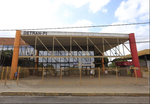 Alvo fica localizado no Detran