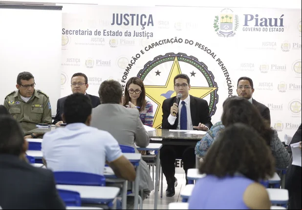 Secretário discute medidas para melhorar sistema prisional do PI