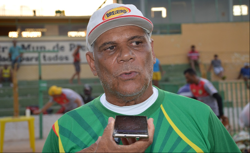 Treinador Nivaldo Lancuna