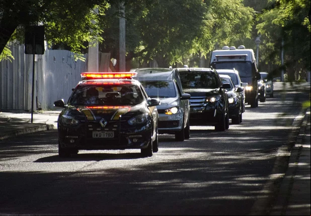Chegada do Corpo do ministro Teori Zavascki no local do velório em Porto Alegre
