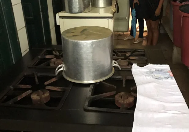 Deputada Belê denuncia péssimas condições de escola
