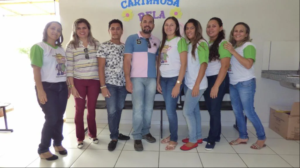 Mulheres se reúnem para comemorar o dia 8 de março 